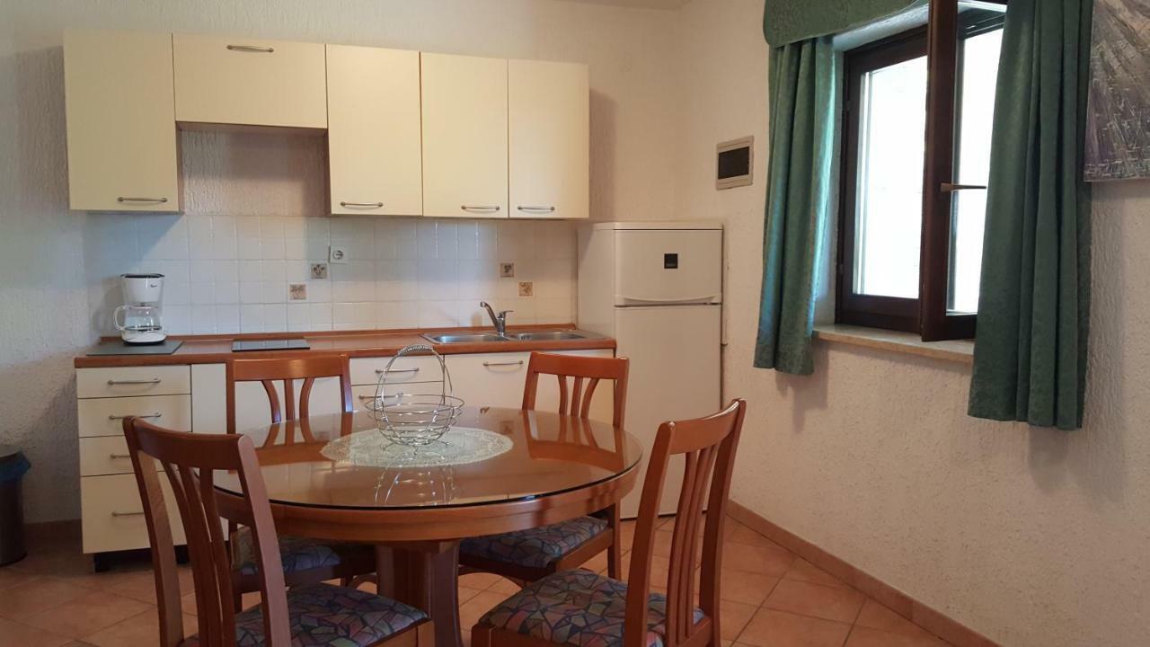 Apartments Coki Funtana Exterior photo